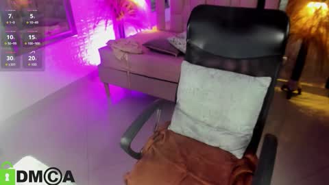    online show from November 2025 06:59:02 PM