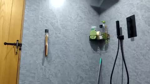 Snapshot of grzegorz34 chatting on November 2025 07:54:01 AM Greg online show from November 2025 07:54:01 AM