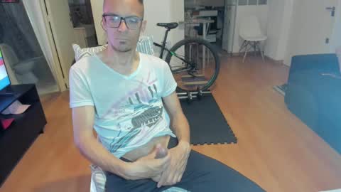 guachin_new online show from September 2025 03:30:02 AM