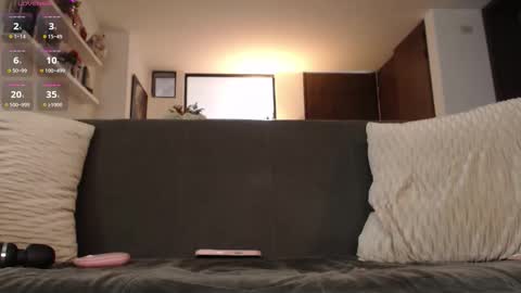 Elena online show from October 2025 08:19:01 PM