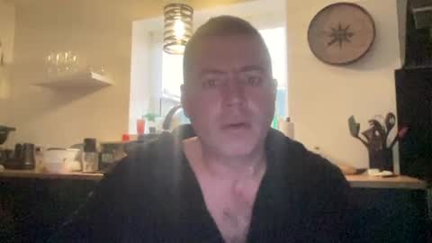 guil0 online show from November 2025 10:47:02 AM