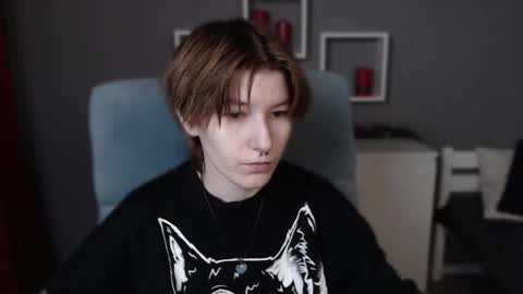 guitarandangell online show from December 2025 12:25:02 PM