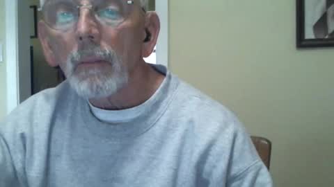 Snapshot of gulfcoast1952 chatting on February 2025 02:09:02 PM Roy online show from February 2025 02:09:02 PM