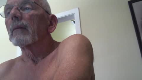 Snapshot of gulfcoast1952 chatting on February 2025 06:20:02 PM Roy online show from February 2025 06:20:02 PM