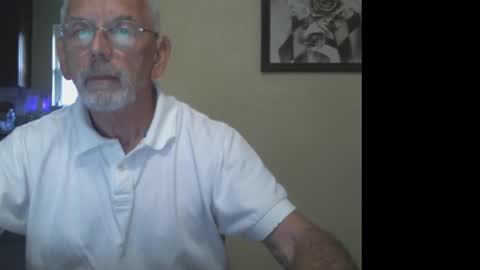 Snapshot of gulfcoast1952 chatting on October 2025 11:02:02 PM Roy online show from October 2025 11:02:02 PM
