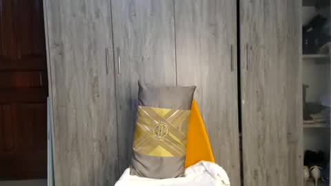 Miss Incredible online show from December 2024 11:31:02 PM