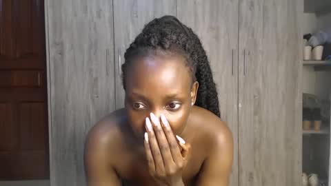 Miss Incredible online show from January 2025 10:41:02 PM