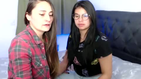 Snapshot of gumball_room chatting on January 2025 12:11:01 AM Vane blonde and Hazell black hair online show from January 2025 12:11:01 AM