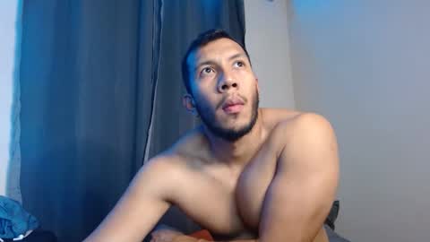 holl latino online show from January 2026 02:04:02 AM