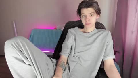 guy_liam1 online show from February 2025 08:09:02 AM