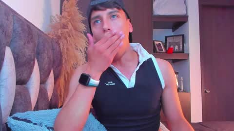 Snapshot of guy_twinks chatting on January 2025 11:06:01 PM Gabriel online show from January 2025 11:06:01 PM