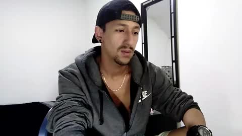 Snapshot of guykarim chatting on December 2024 05:11:02 AM karim online show from December 2024 05:11:02 AM