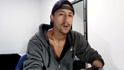 Snapshot of guykarim chatting on January 2025 12:07:02 PM karim online show from January 2025 12:07:02 PM