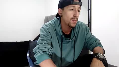 Snapshot of guykarim chatting on January 2025 10:22:01 AM karim online show from January 2025 10:22:01 AM