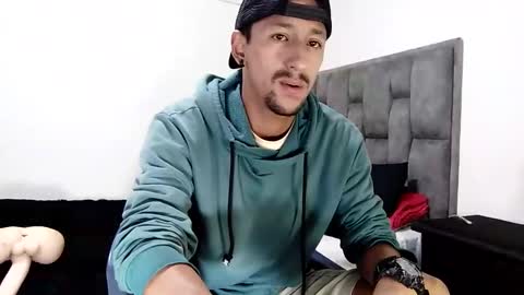 Snapshot of guykarim chatting on February 2025 12:36:01 PM karim online show from February 2025 12:36:01 PM