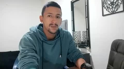 Snapshot of guykarim chatting on March 2025 01:48:01 PM karim online show from March 2025 01:48:01 PM