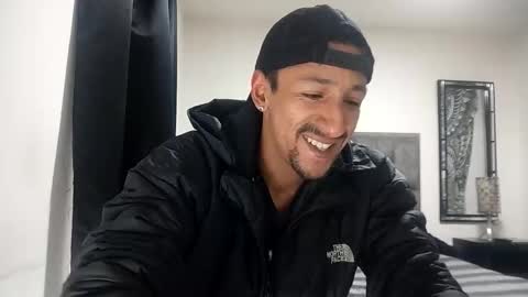 Snapshot of guykarim chatting on April 2026 04:57:01 AM karim online show from April 2026 04:57:01 AM