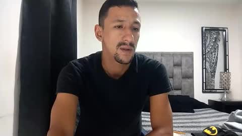 Snapshot of guykarim chatting on May 2026 12:39:01 AM karim online show from May 2026 12:39:01 AM
