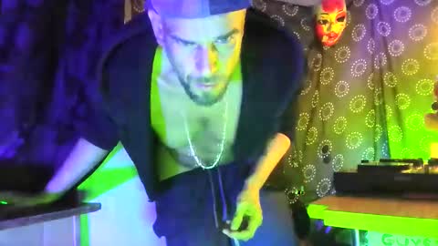 guyst049 online show from February 2026 01:09:02 AM