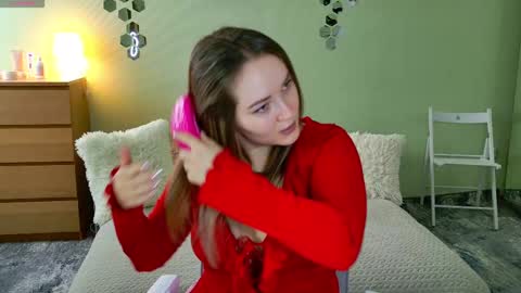 Snapshot of gwen_lady chatting on March 2025 10:11:01 AM Sweety Kitty online show from March 2025 10:11:01 AM