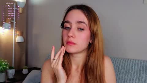 Snapshot of gwenbunn chatting on October 2025 01:19:01 AM Julia online show from October 2025 01:19:01 AM