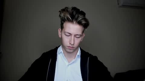 Oliver online show from December 2024 06:06:01 AM