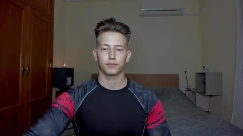 Oliver online show from March 2025 09:00:02 PM