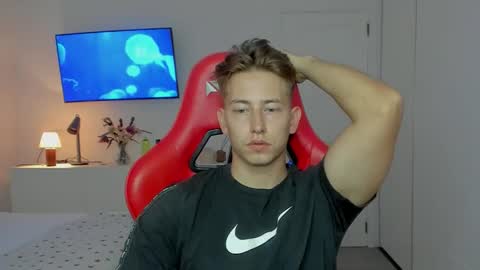 Oliver online show from October 2025 03:35:02 PM