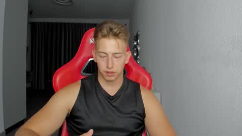 Oliver online show from October 2025 09:26:02 PM