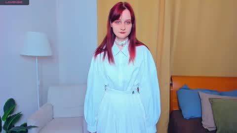 Kelly  Lilly online show from October 2025 06:48:01 PM