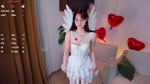 Snapshot of h0lyangel chatting on February 2026 06:59:02 PM Kelly Lilly online show from February 2026 06:59:02 PM