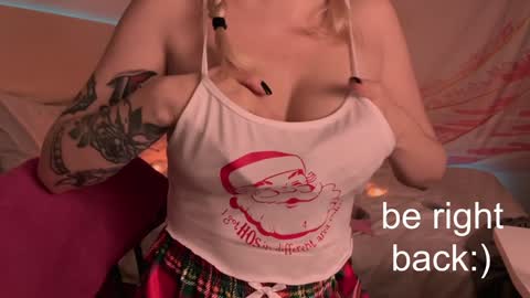 Lana online show from January 2025 10:39:01 PM