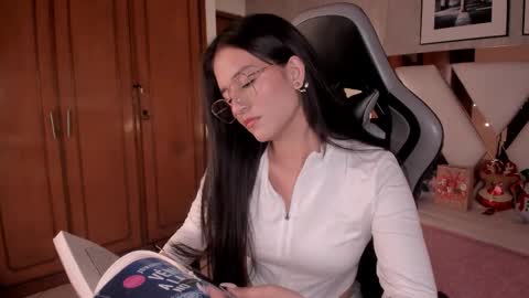 haathorx online show from December 2025 10:25:01 PM