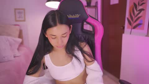 Hade online show from November 2025 06:43:01 PM