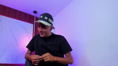 Hadrian Torres online show from March 2026 03:18:02 PM