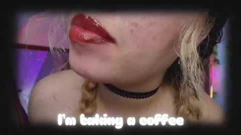 Snapshot of haelycute chatting on November 2025 11:24:01 AM Haely online show from November 2025 11:24:01 AM