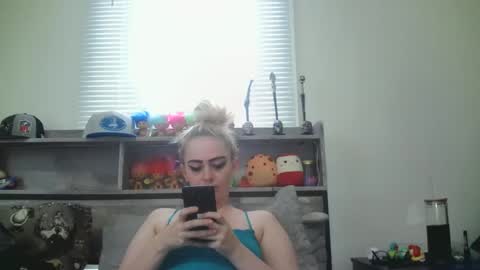 Snapshot of haileyakuma69 chatting on December 2024 08:47:02 PM Hailey and d online show from December 2024 08:47:02 PM