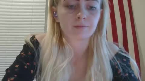 Hailey and d online show from February 2026 11:34:02 PM