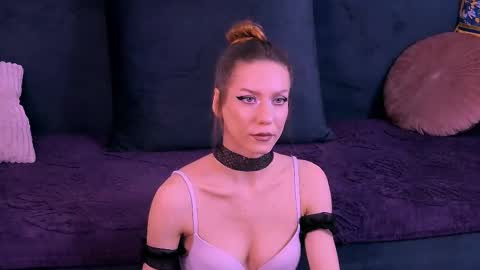 Snapshot of haileysinclair chatting on November 2025 09:02:01 PM Carla online show from November 2025 09:02:01 PM