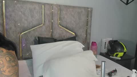 haileystonei online show from December 2025 11:59:01 AM