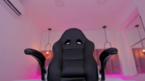 Haily online show from February 2026 08:47:01 PM