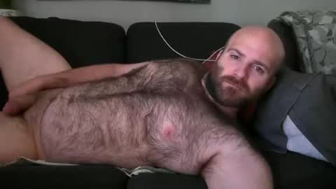 Snapshot of hairiestbear chatting on June 2026 02:41:02 PM Hairiest Bear online show from June 2026 02:41:02 PM