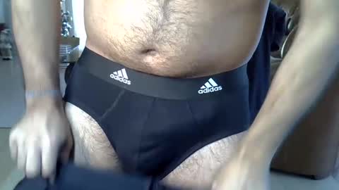 Snapshot of hairydaduncut chatting on December 2024 01:10:02 PM hairydaduncut online show from December 2024 01:10:02 PM