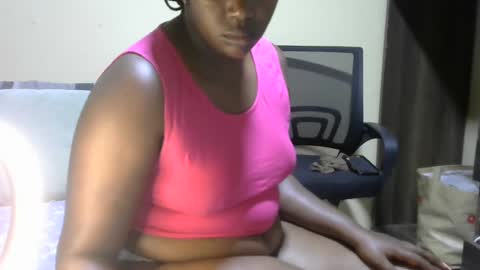 Snapshot of hairypussybigassy001 chatting on December 2024 06:29:01 PM hairypussybigassy001 online show from December 2024 06:29:01 PM