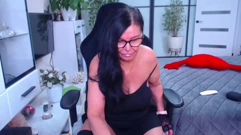 Monika online show from February 2025 09:11:02 AM