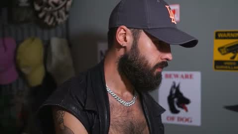 HairyRobXxX online show from November 2025 04:40:01 PM