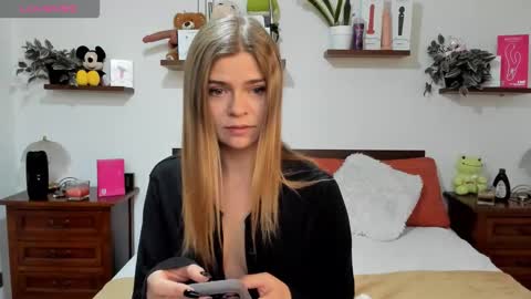 Snapshot of haleyreedme chatting on November 2025 08:04:02 AM Haley online show from November 2025 08:04:02 AM