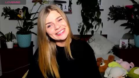 Snapshot of haleyreedme chatting on November 2025 08:25:01 AM Haley online show from November 2025 08:25:01 AM