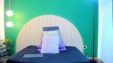 Snapshot of halleylorens chatting on November 2025 08:00:01 PM Halley Lorens online show from November 2025 08:00:01 PM