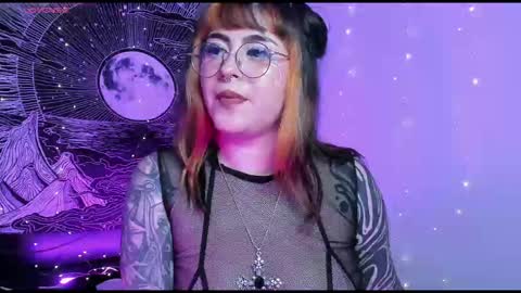 Snapshot of hallucigenia_sparza chatting on November 2025 06:15:01 PM Hallu online show from November 2025 06:15:01 PM